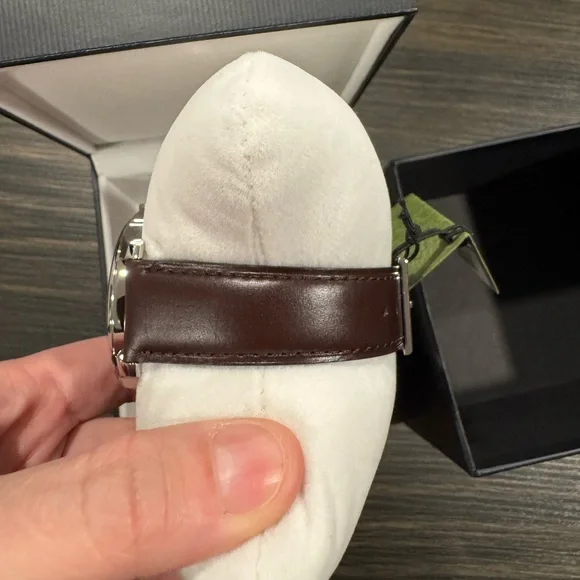 Gucci G-Timeless analog quartz Calfskin Leather strap men watch - Picture 3 of 8